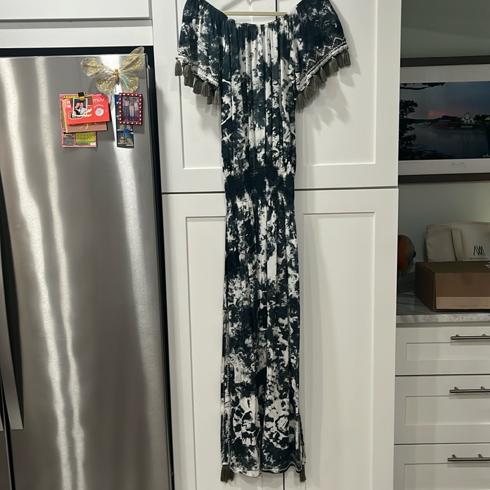 Awesome skemo maxi dress!